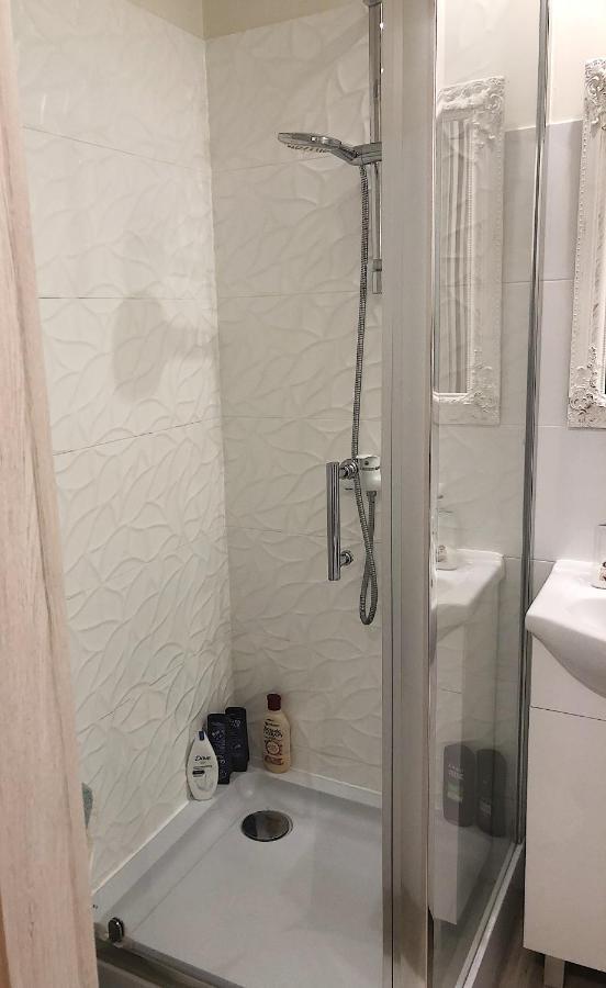 Appartement Kawalerka - Jelenia Gora, Dziel. Zabobrze Extérieur photo
